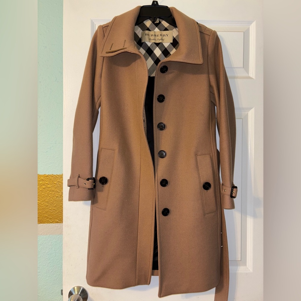 Burberry Women’s Brown Technical Wool Cashmere Funnel Neck Coat Camel. Size 8. - Picture 4 of 11